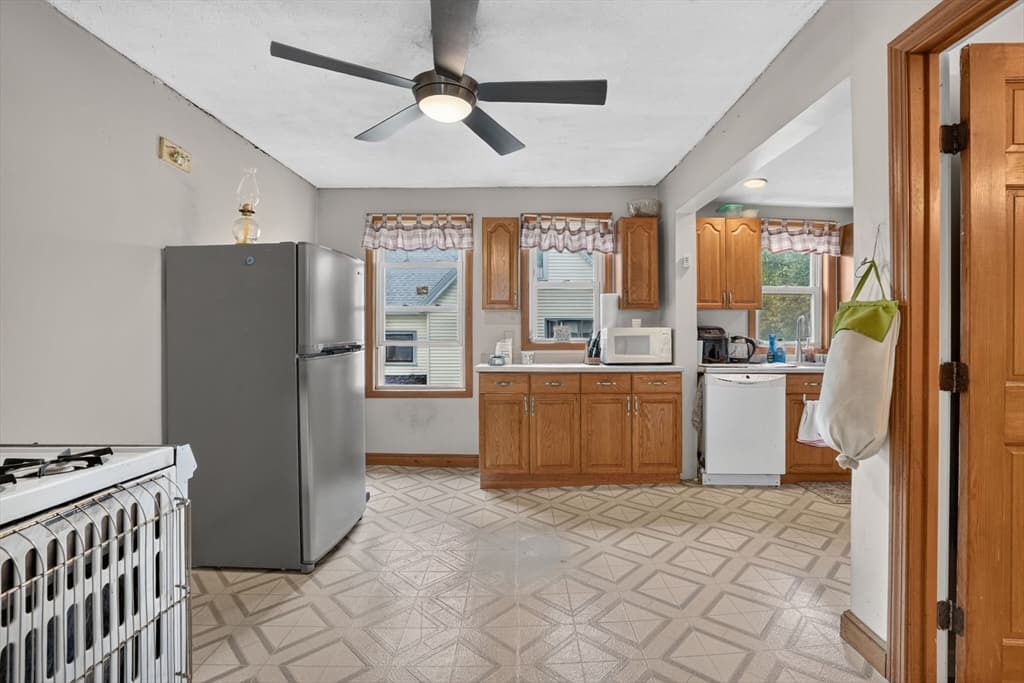 28-30 Crescent Ave, Melrose MA 02176 photo 15
