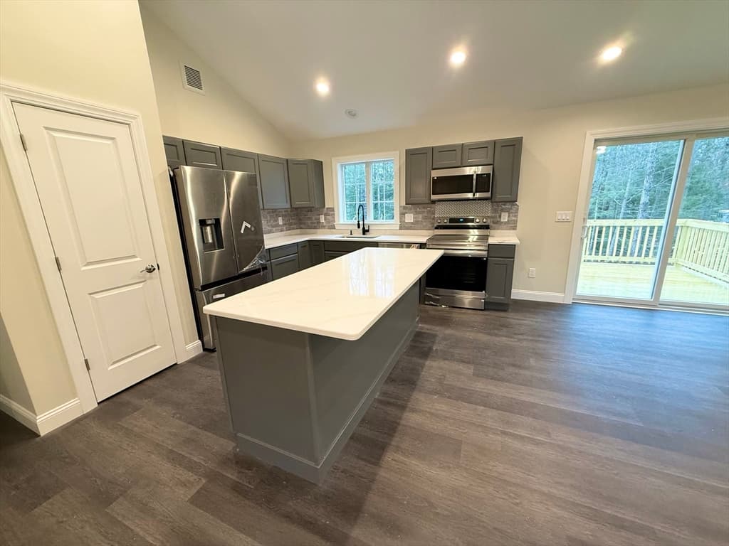 2 Family - 2 Units Up/Down at 80 Alpine Dr, Southbridge MA 01550, Southbridge, photo 4 of 31