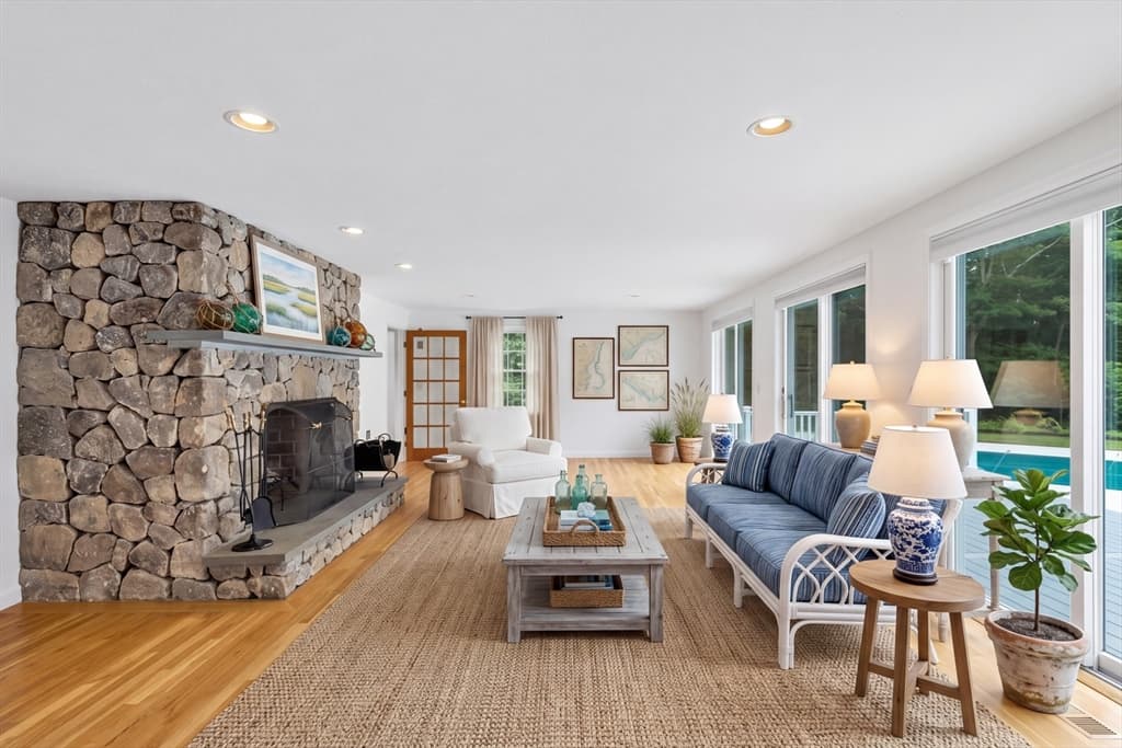 6 Heron Way, Mashpee MA 02649 photo 8