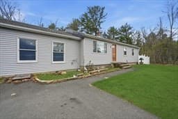 71 Sun Valley Rd, Holyoke MA 01040 photo 2