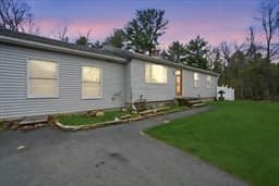 71 Sun Valley Rd, Holyoke MA 01040
