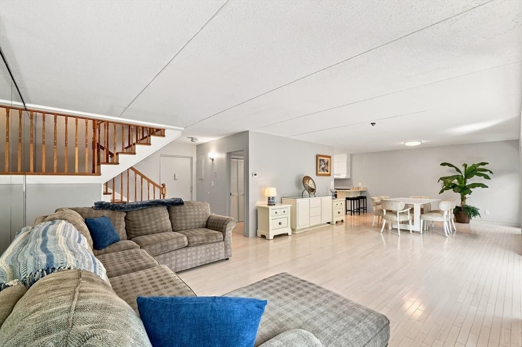 55 Tall Oaks Drive # L8, Weymouth MA 02190 photo 3
