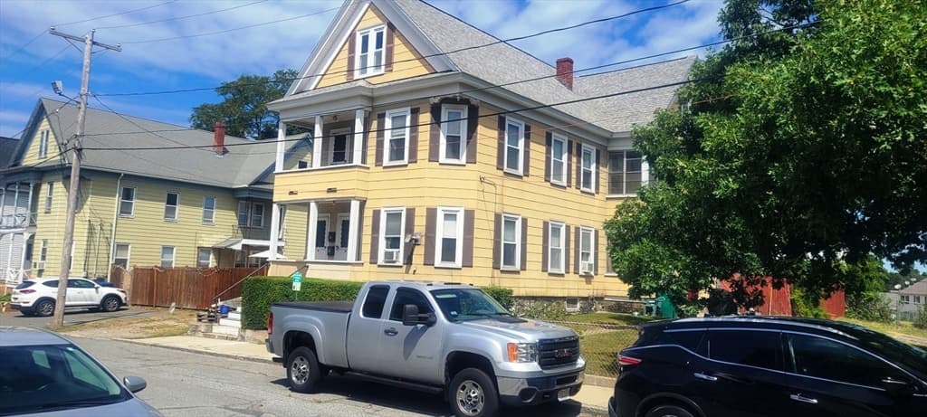 45-47 Dracut Street, Lowell MA 01854 photo 2