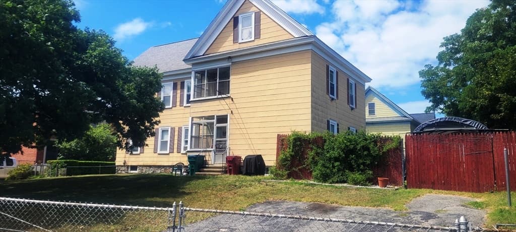 45-47 Dracut Street, Lowell MA 01854 photo 3