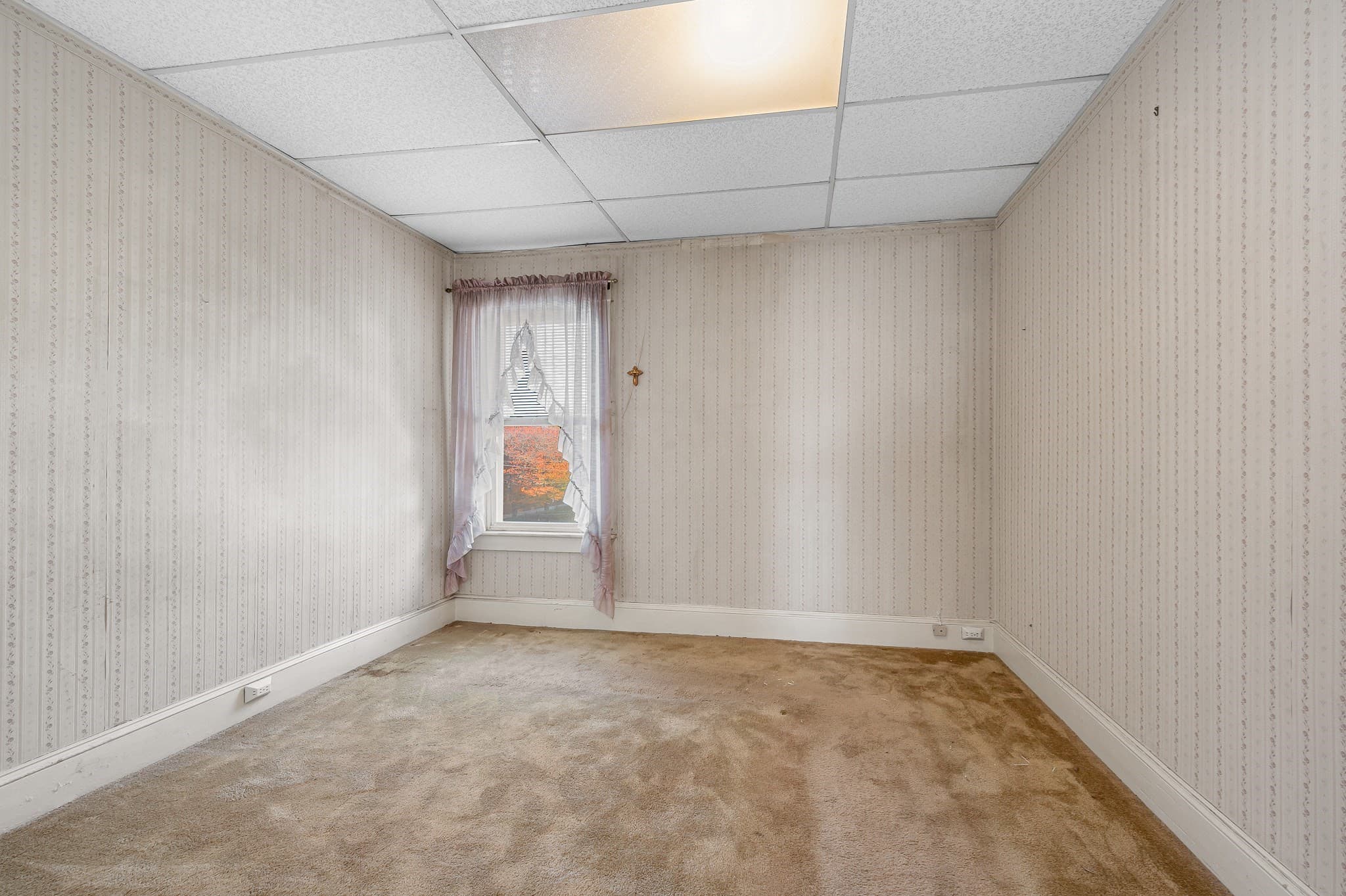 2 Family - 2 Units Up/Down at 45-47 Dracut Street, Lowell MA 01854, photo 10 of 34