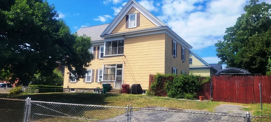 45-47 Dracut Street, Lowell MA 01854 photo 4