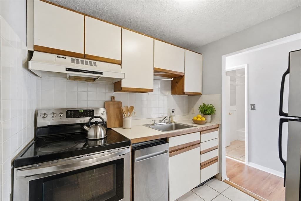 26 Waverly St # 405, Boston MA 02135 photo 13