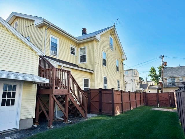 11 Maple Avenue, Northampton MA 01060 photo 4