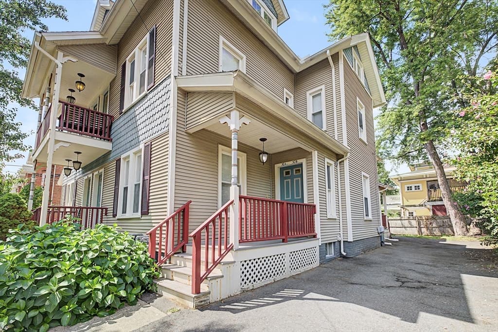 30 Graves Avenue # A, Northampton MA 01060