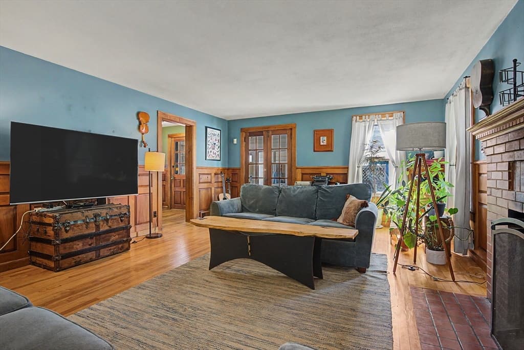 66 Glendale St, Easthampton MA 01027 photo 6