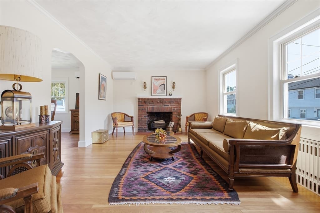 Single Family Residence at 15 Barna Rd, Boston MA 02124, Boston, photo 9 of 36