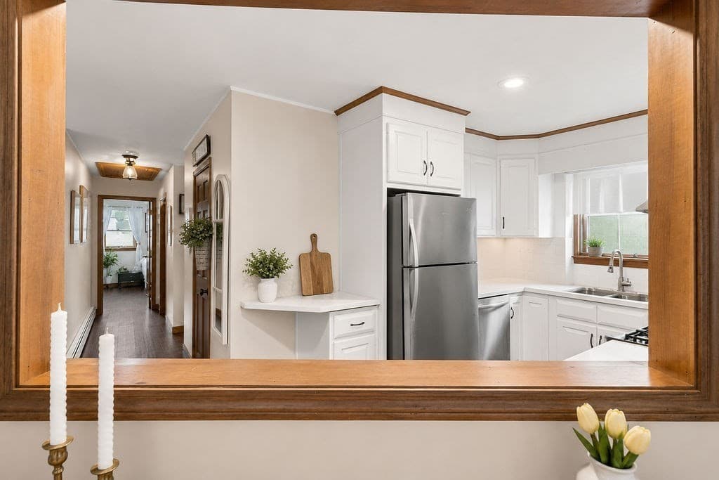 75 Acorn St, New Bedford MA 02740 photo 3