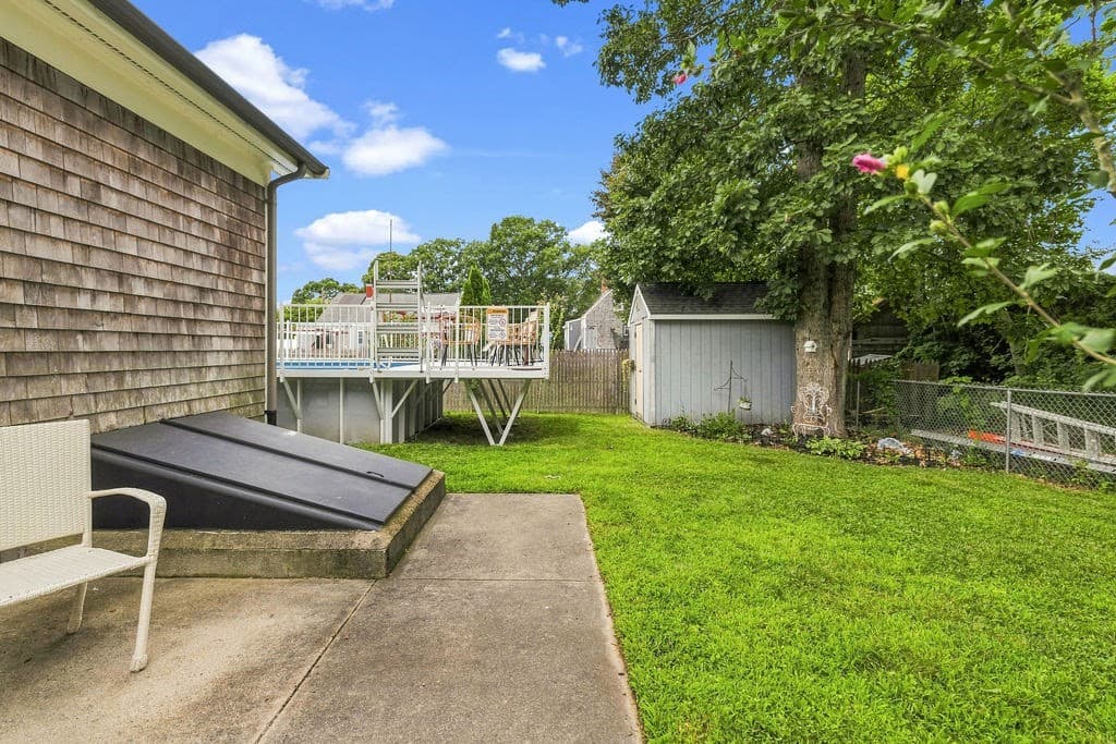 75 Acorn St, New Bedford MA 02740 photo 36