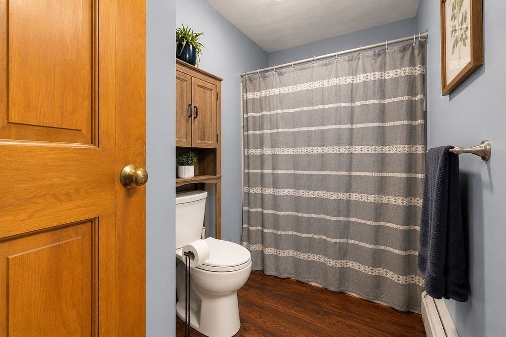 75 Acorn St, New Bedford MA 02740 photo 9