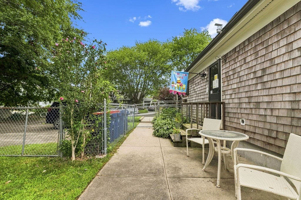 75 Acorn St, New Bedford MA 02740 photo 35