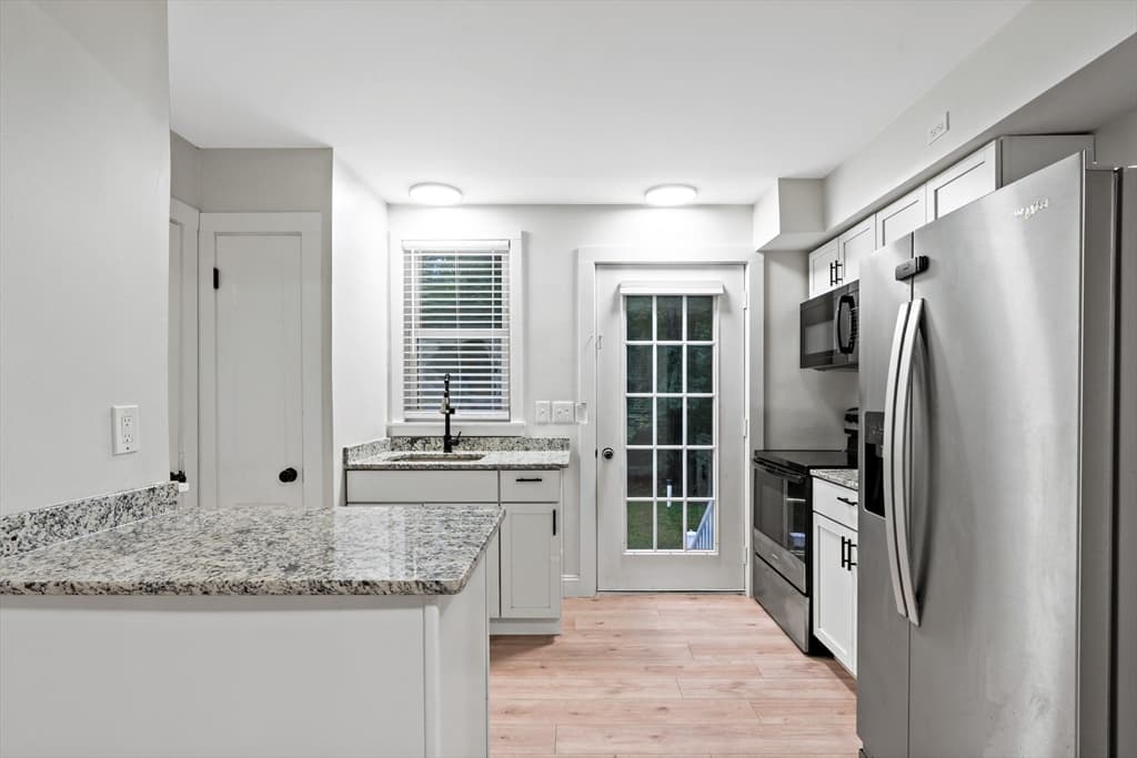 311 Winthrop Street, Rehoboth MA 02769 photo 5