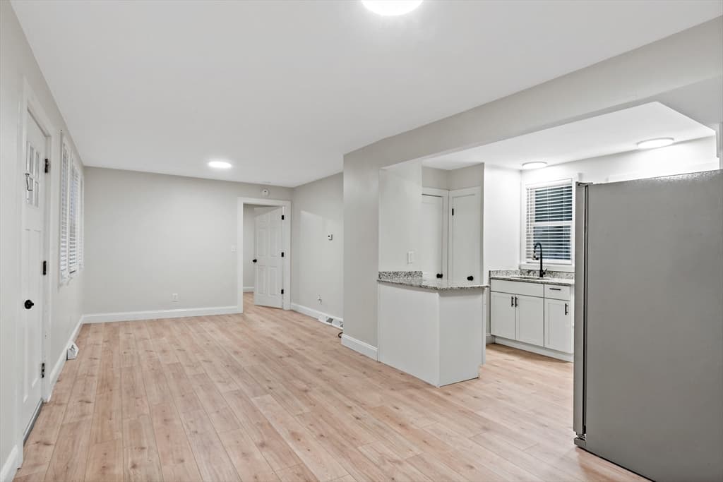 311 Winthrop Street, Rehoboth MA 02769 photo 9