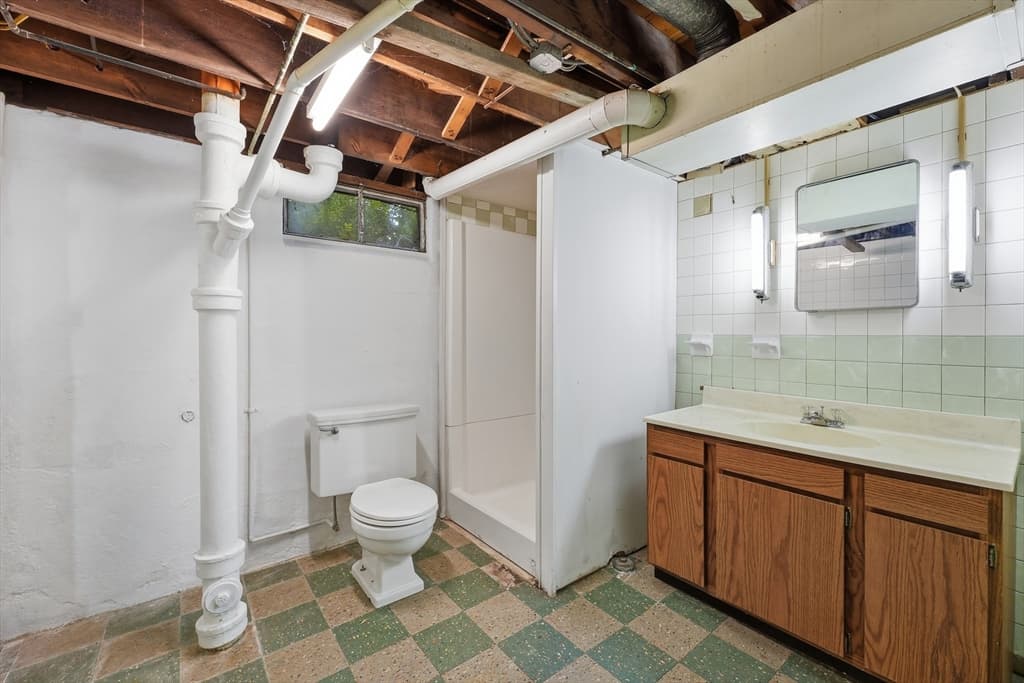 421 Holyoke St, Ludlow MA 01056 photo 28