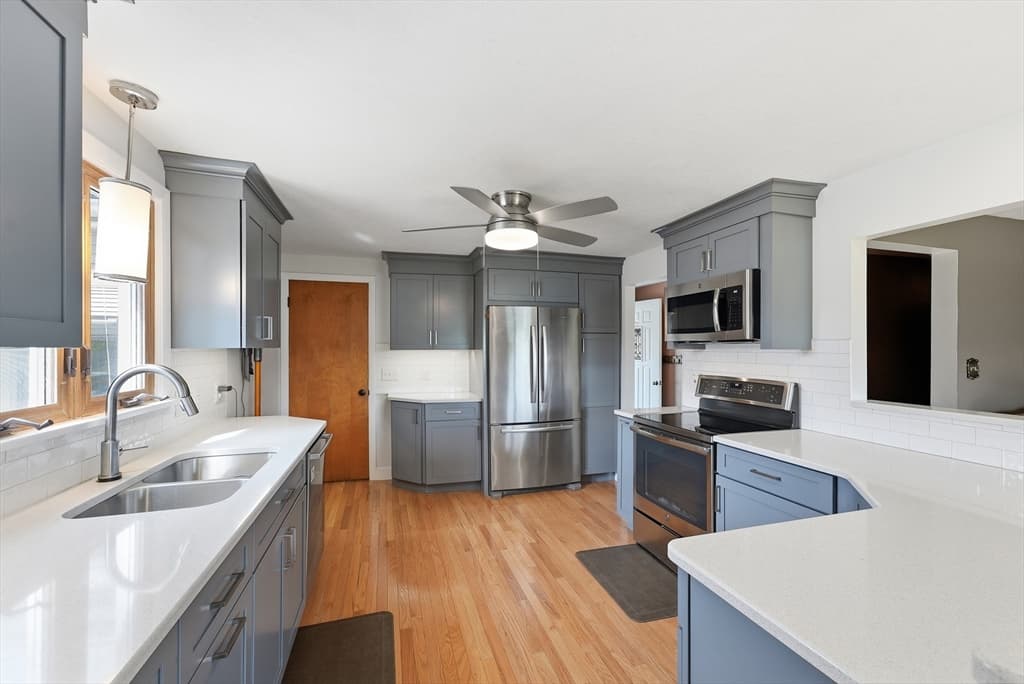 421 Holyoke St, Ludlow MA 01056 photo 5