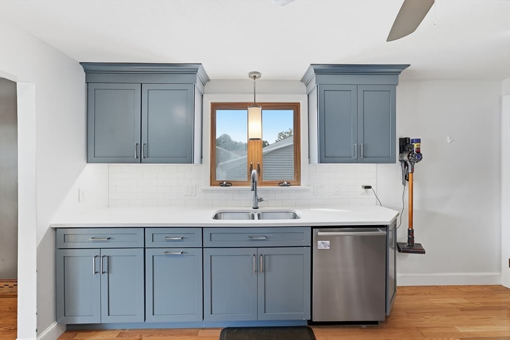 421 Holyoke St, Ludlow MA 01056 photo 8