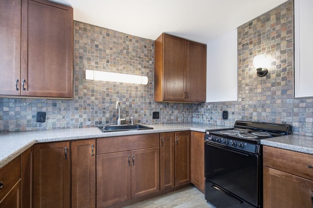 24 Norman St # 1, Salem MA 01970 photo 6