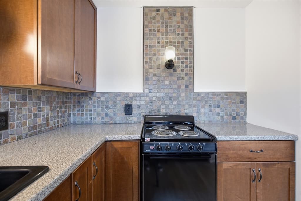 24 Norman St # 1, Salem MA 01970 photo 7