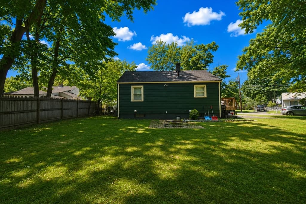 143 Stuart St, Springfield MA 01119 photo 26