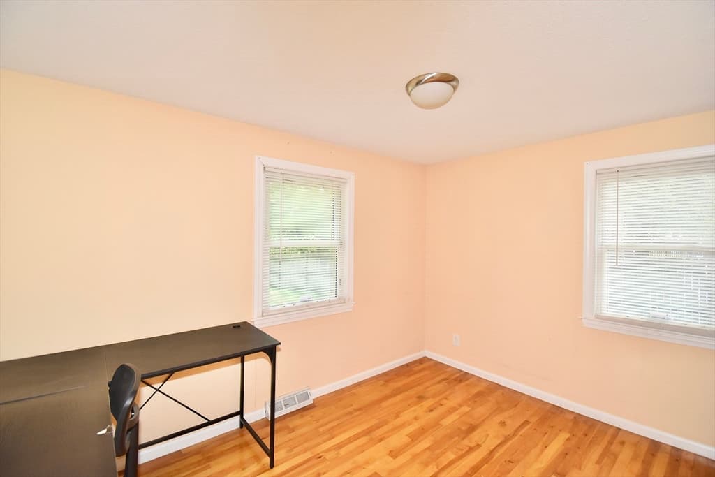 143 Stuart St, Springfield MA 01119 photo 22