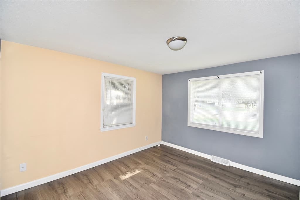 143 Stuart St, Springfield MA 01119 photo 10