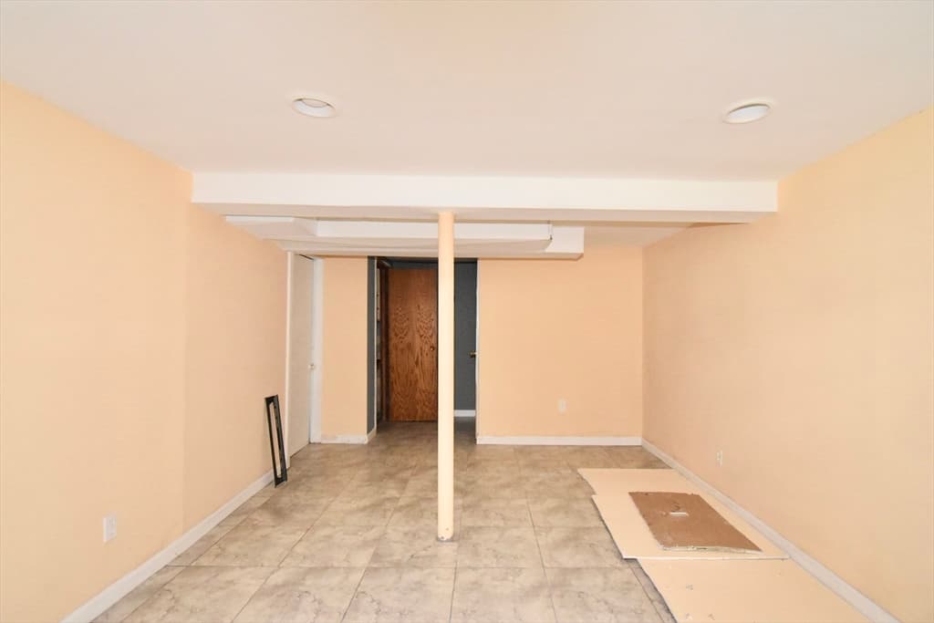 143 Stuart St, Springfield MA 01119 photo 14