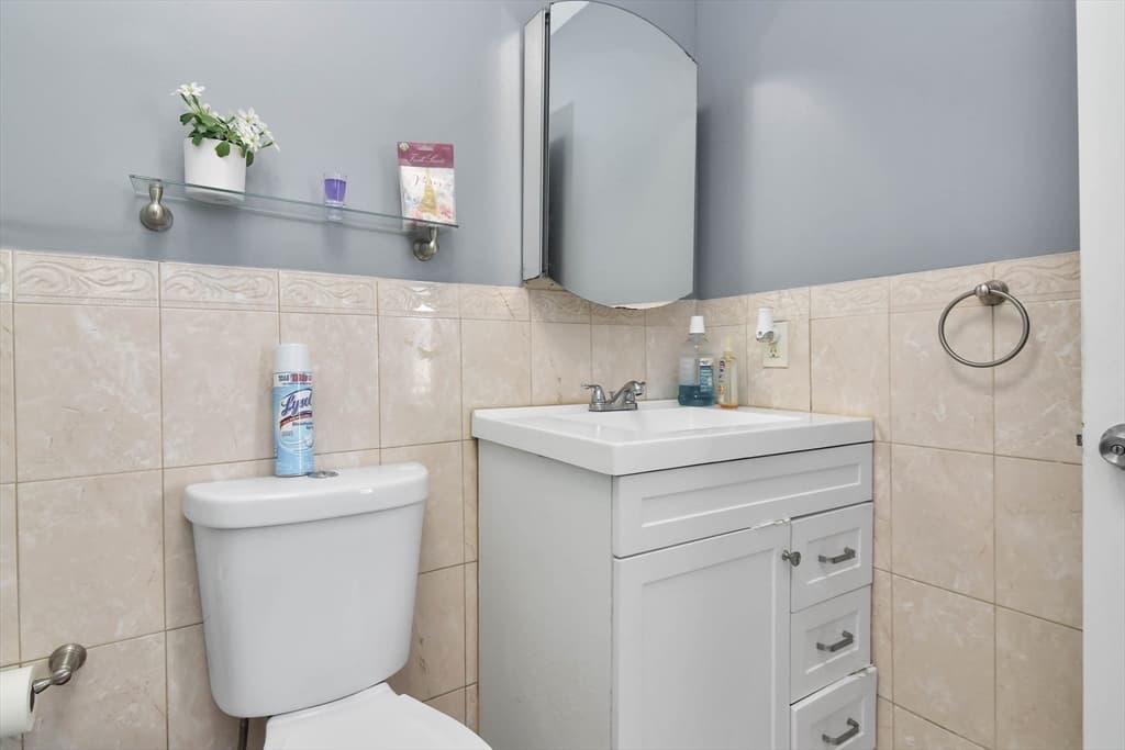 87 Abbott St, Lawrence MA 01843 photo 19