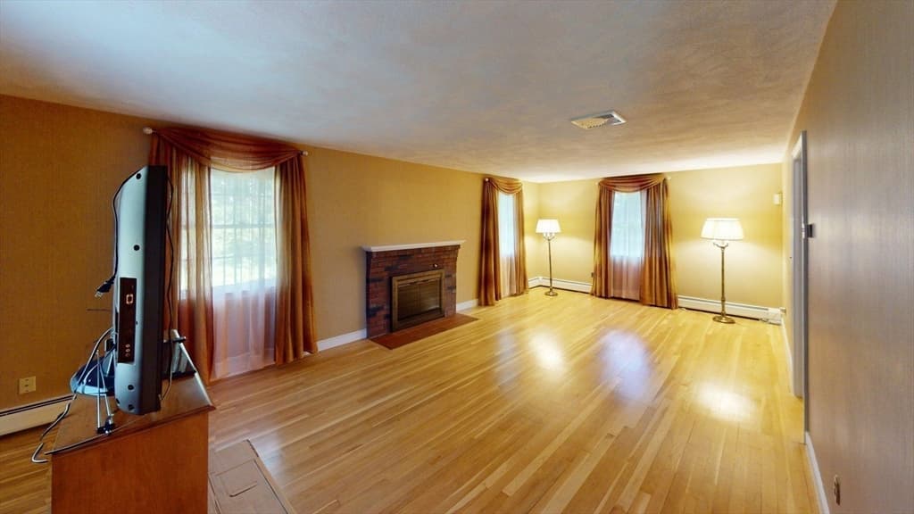 Single Family Residence at 22 Ranlett Ln, Billerica MA 01821, Billerica, photo 13 of 41