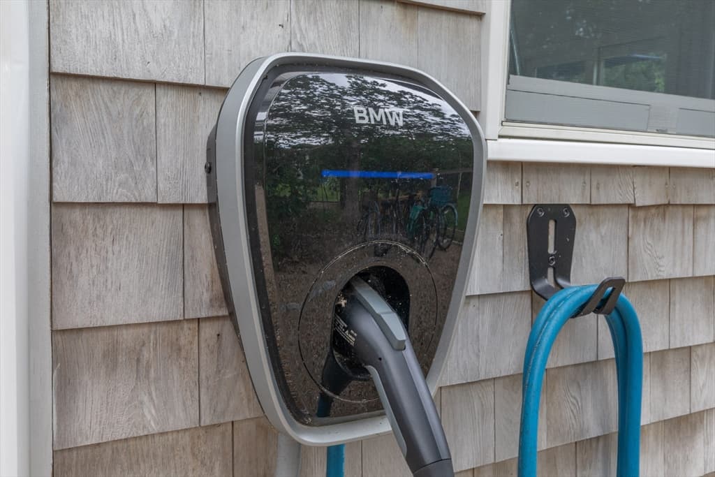21 Vickers Street, Edgartown MA 02539 photo 5