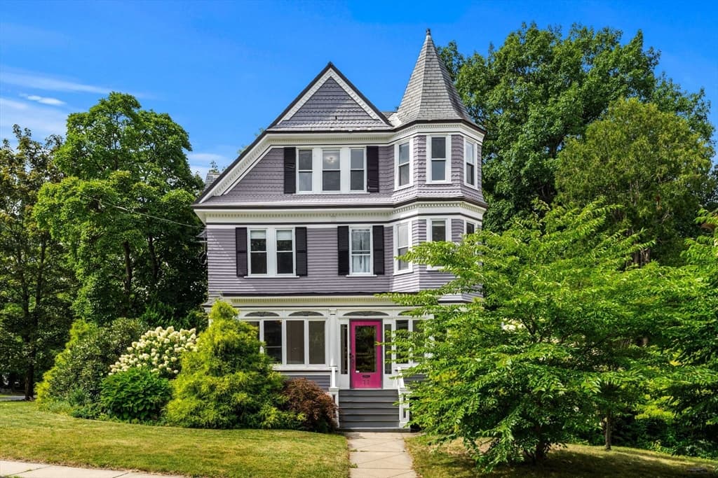 77 Tyler Park, Lowell MA 01851