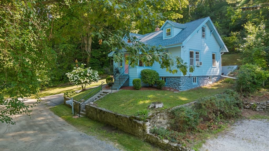 10 Tilbury St, Worcester MA 01603 photo 2
