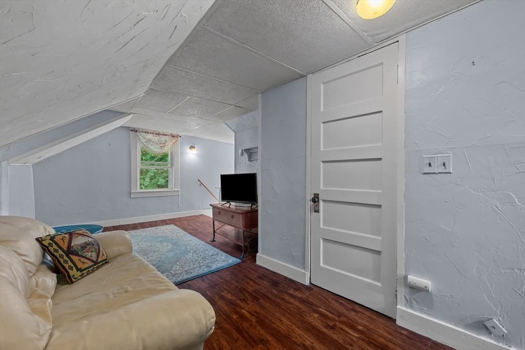 10 Tilbury St, Worcester MA 01603 photo 19
