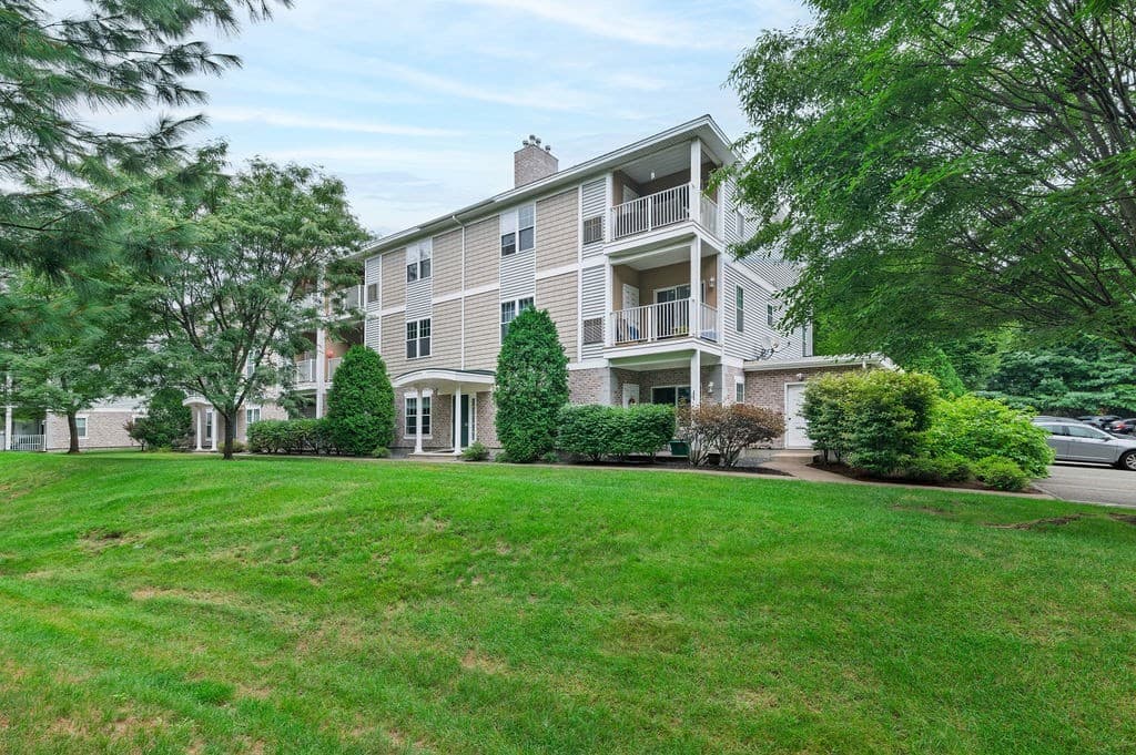 200 Roger Williams Ave # 205, East Providence RI 02916 photo 27