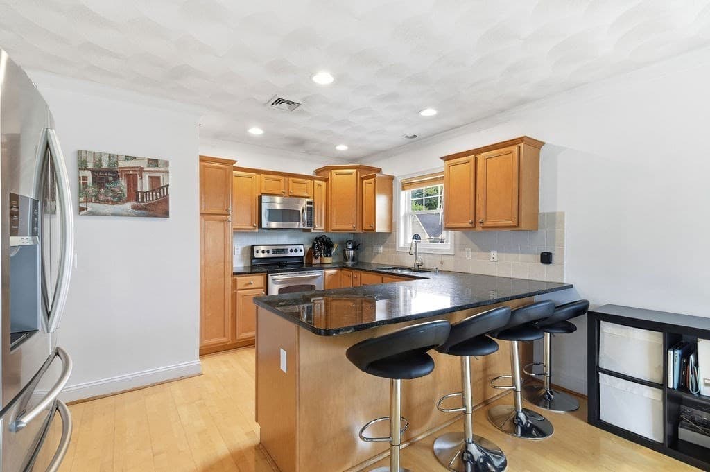 200 Roger Williams Ave # 205, East Providence RI 02916 photo 5