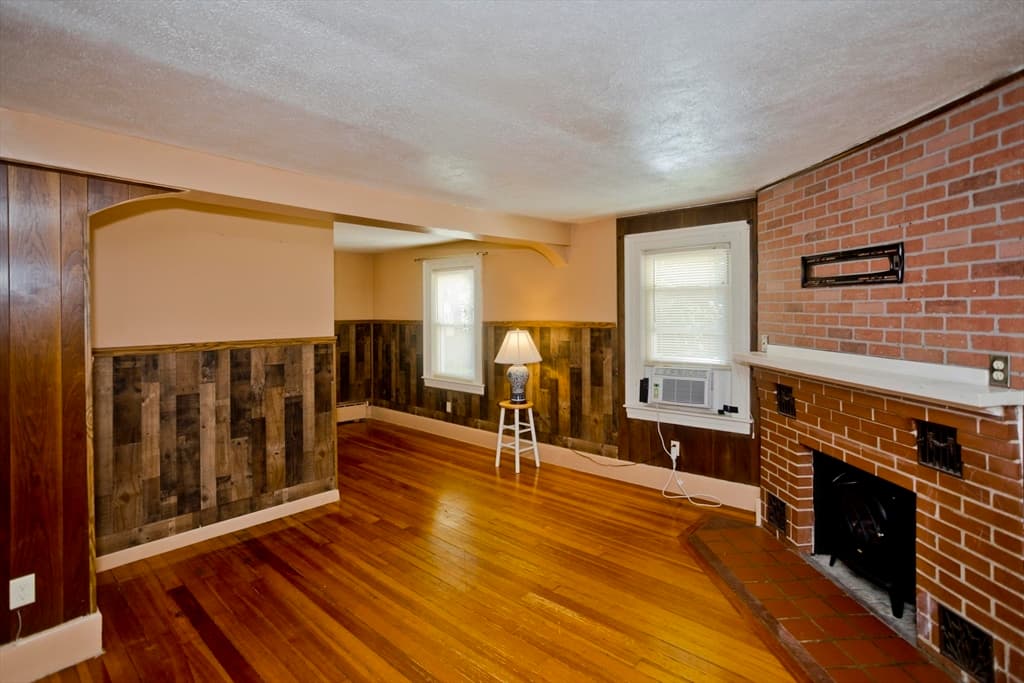Single Family Residence at 86 Laurence, Springfield MA 01104, Springfield, photo 6 of 42