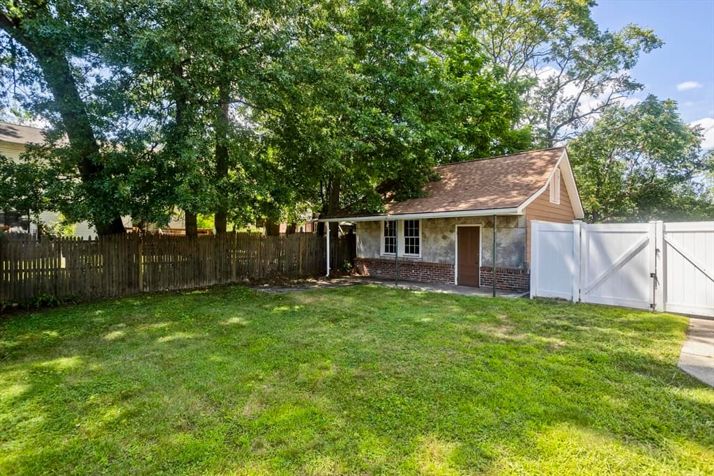 Single Family Residence at 86 Laurence, Springfield MA 01104, Springfield, photo 37 of 42