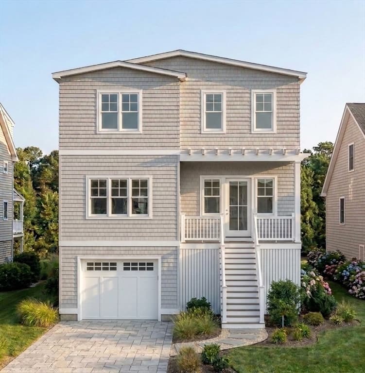 6 Touraine Ave, Hull MA 02045