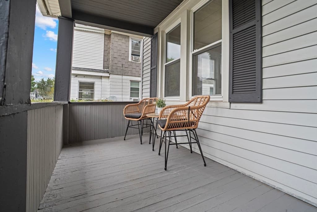 615 White St, Springfield MA 01108 photo 7