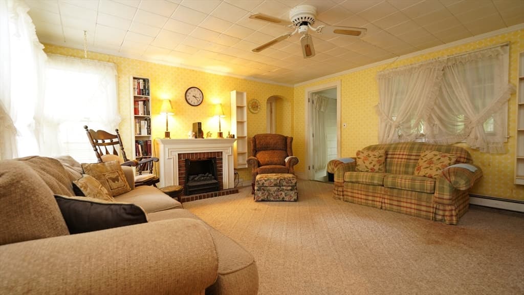 351 Towne St, North Attleboro MA 02760 photo 9