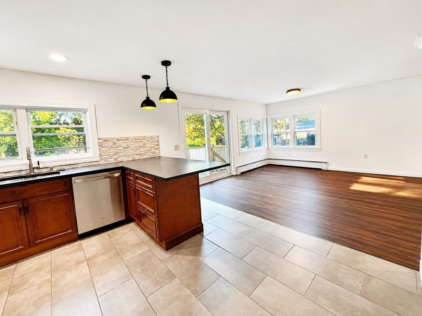 Single Family Residence at 308 Boutelle St, Fitchburg MA 01420, Fitchburg, photo 6 of 32