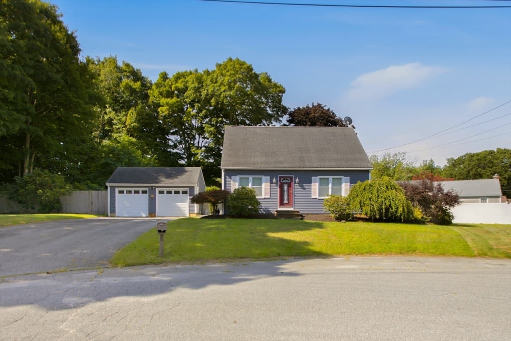 5 Beejay Ct, Warren RI 02885 photo 2