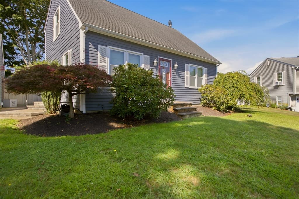 5 Beejay Ct, Warren RI 02885 photo 4