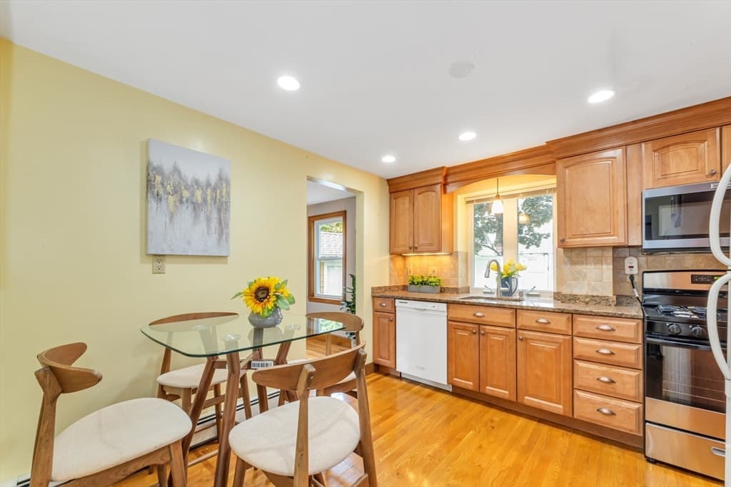 20 Paragon, Boston MA 02132 photo 11