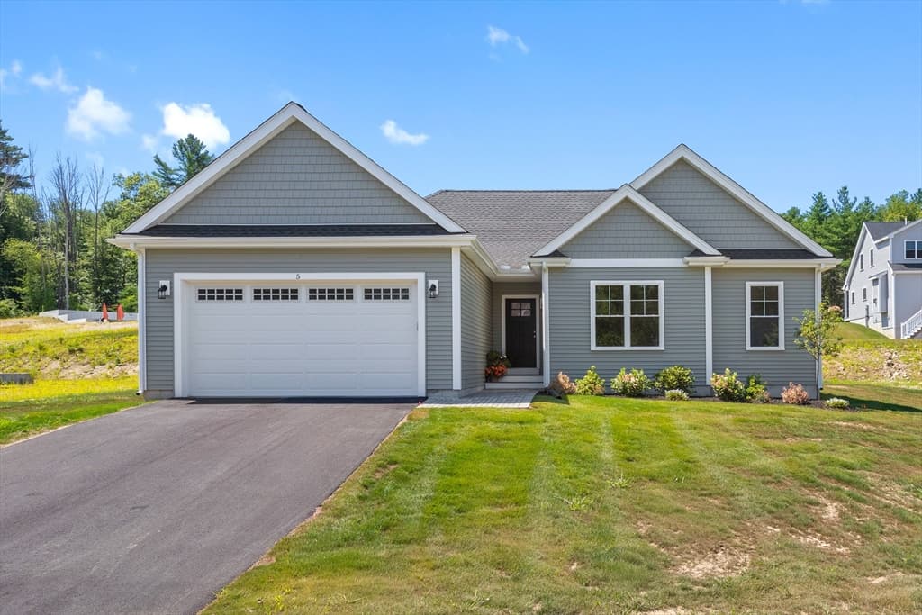 14 Boot Shop Road # 14, Upton MA 01568