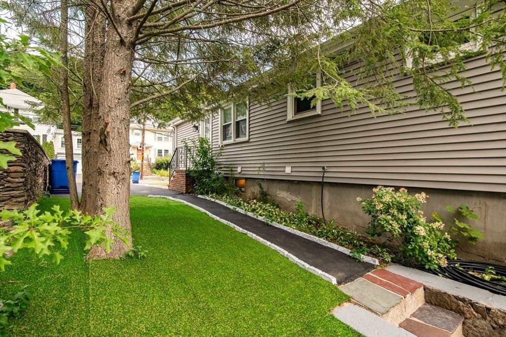 52 Burpee Road, Swampscott MA 01907 photo 4