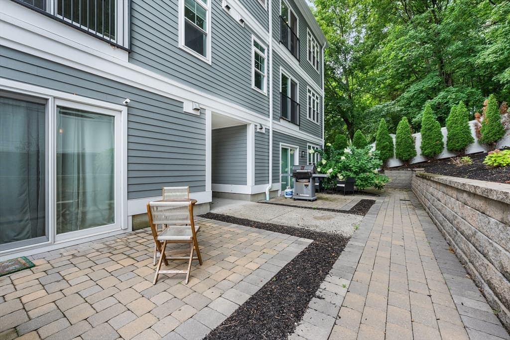 315 College Farm Rd # 6, Waltham MA 02451 photo 16